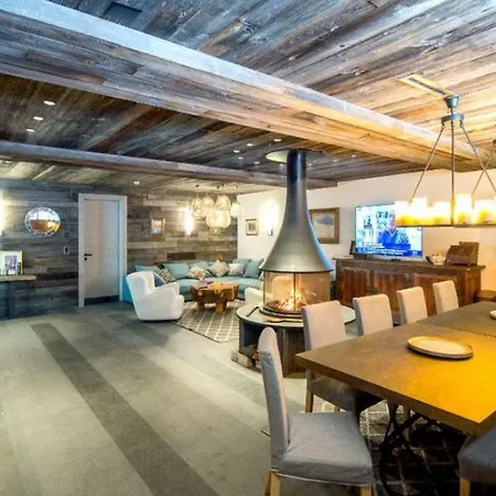 וילה 8br Amazing Chalet In The Lovely Crans-montana - What'app - 0034-635-520-036 - For Reservations!!